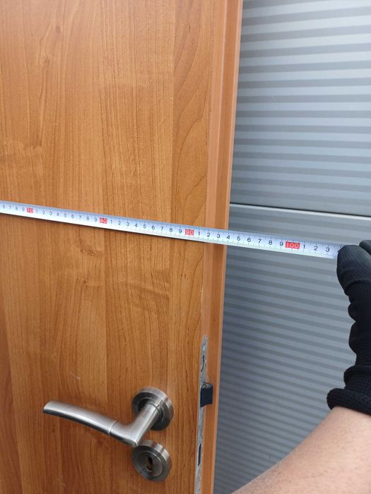 90 Prawe  - Skrzydło drzwiowe z klamką