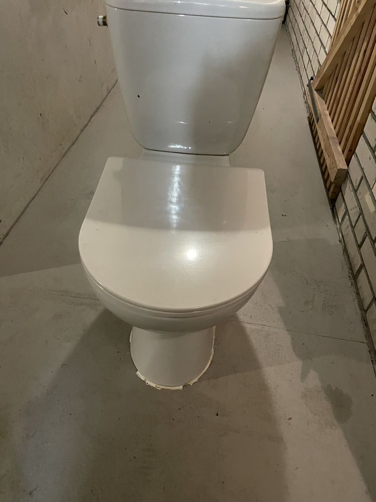 Wc kompakt miska z deska syfonem oraz spłuczką komplet