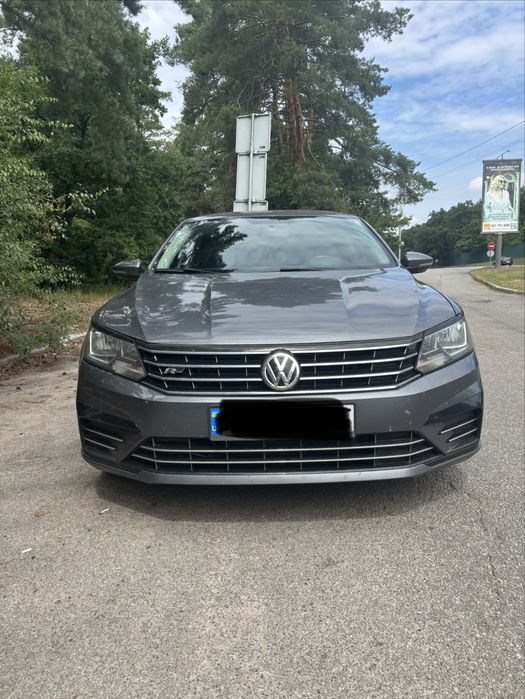 Продаю своє авто Volkswagen Passat