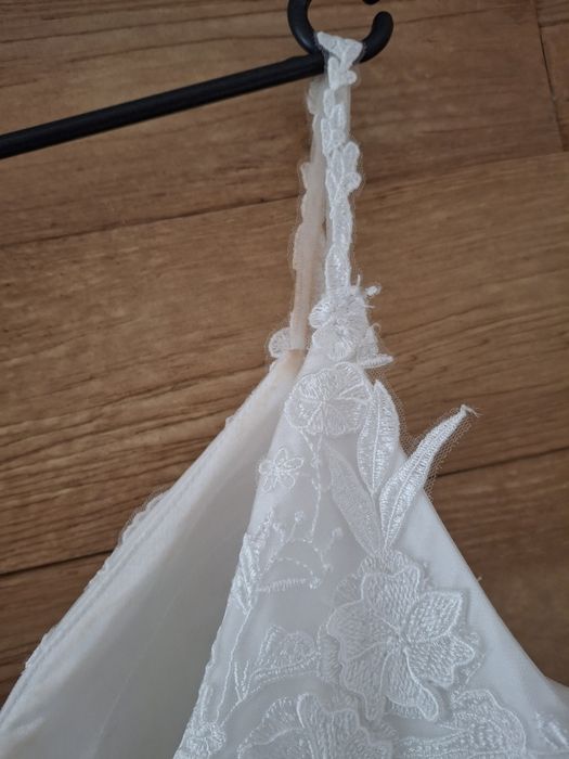 Suknia ślubna z regulacja