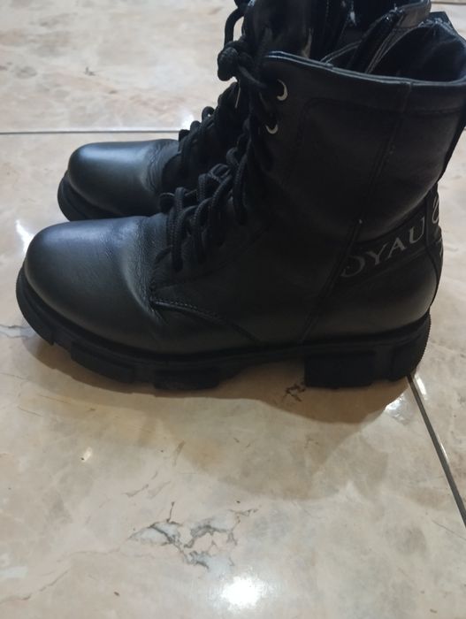 Продам зимові шкіряні черевики 35 розмір