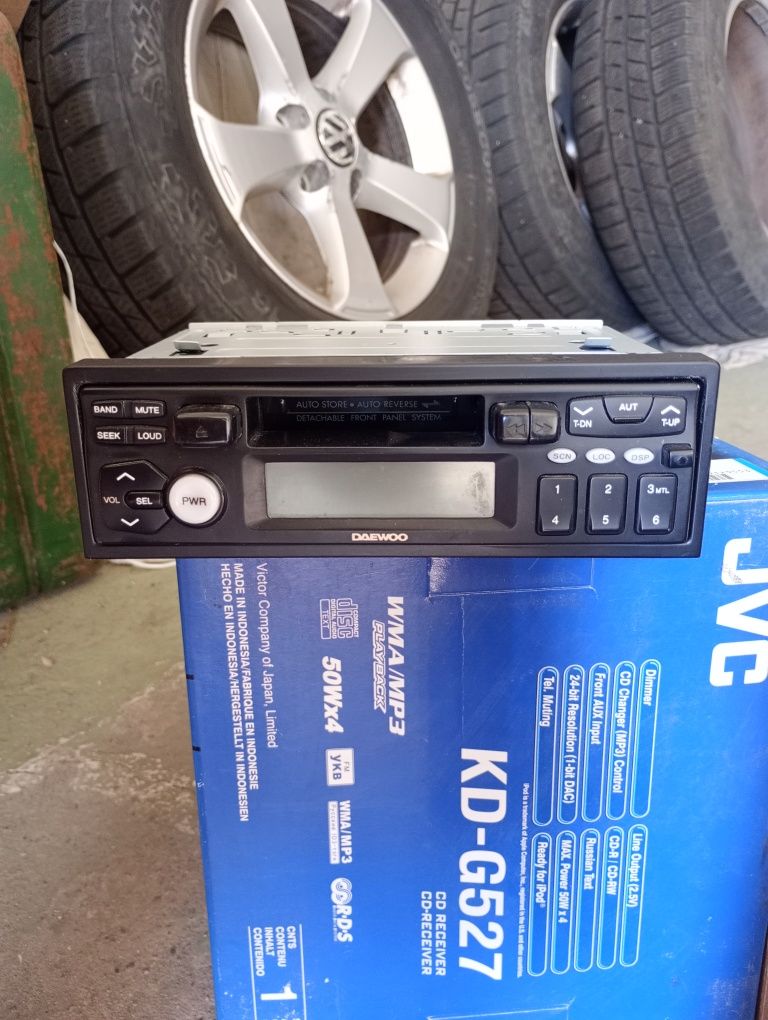 Нова автомагнітола JVC KD-6527
