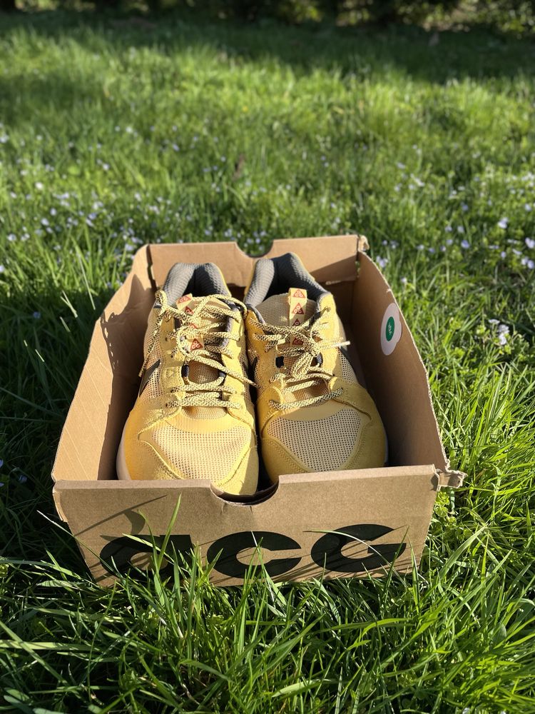 Чоловічі кросівки найк nike acg yellow DM8019-700