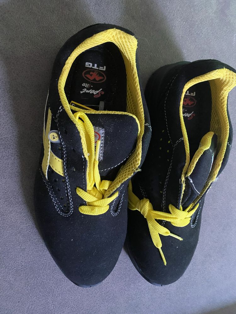 Botas teni de trabalho nova