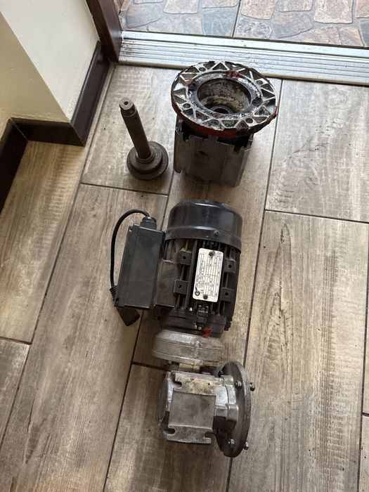 Silnik podajnika ogniwo eko plus biecz.