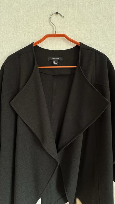 Продам чорний жакет ATMOSPHERE