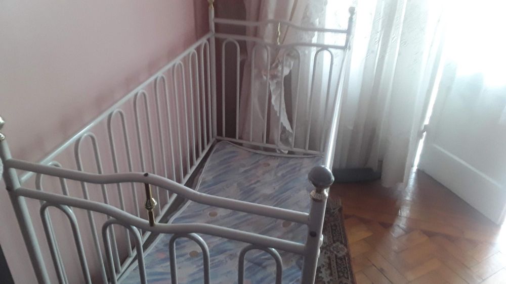 Berço cama para bebé em ferro