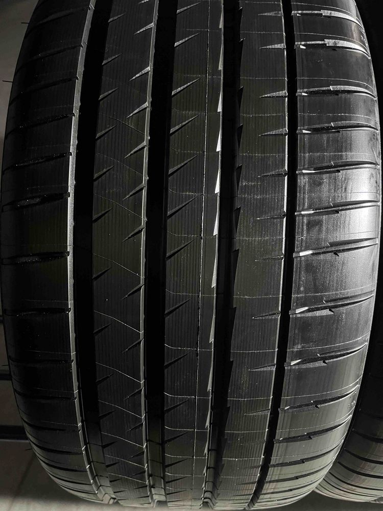285/35/22 R22 Michelin Pilot Sport 4S 4шт нові