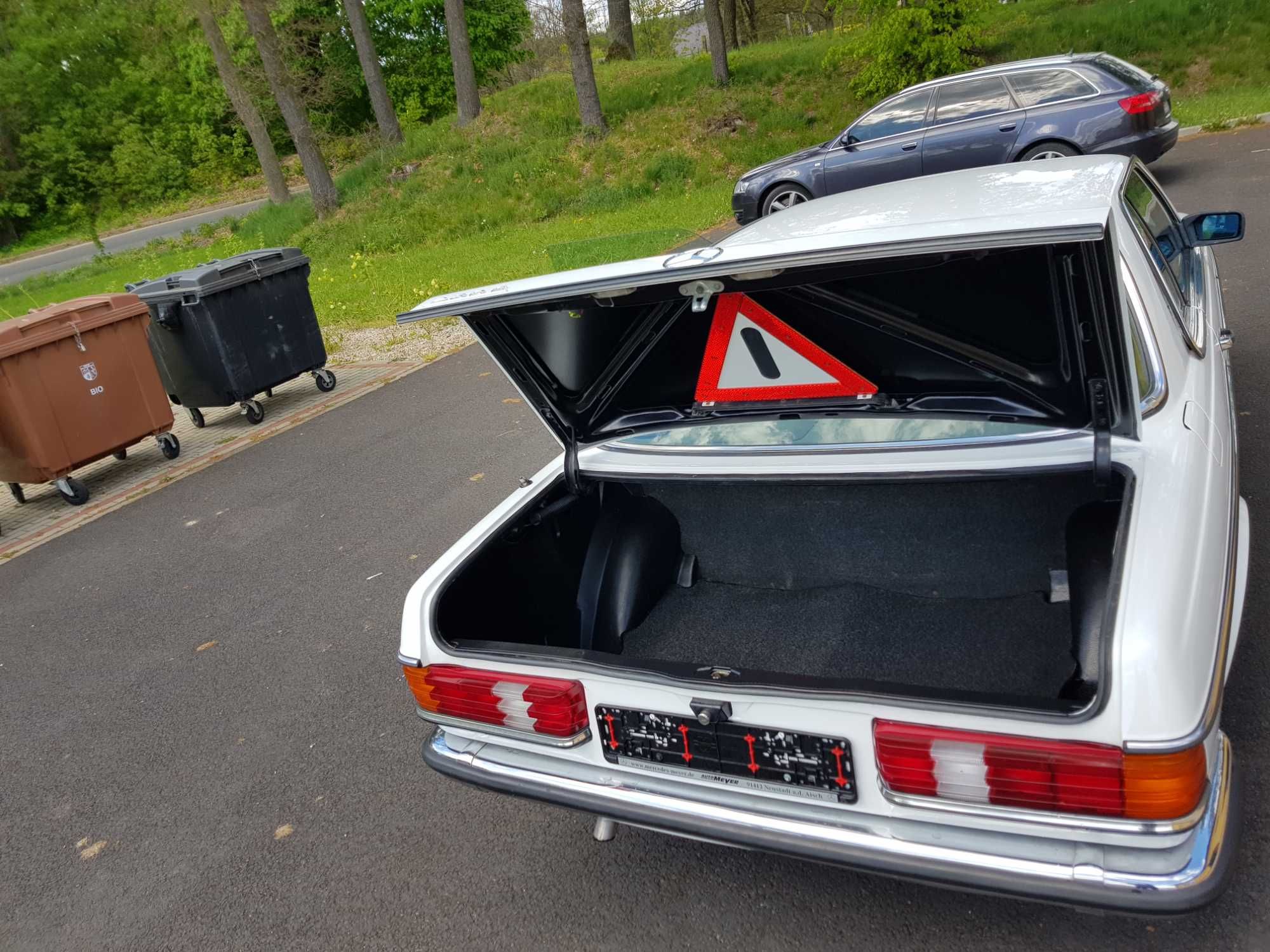 Mercedes W123 230 coupe