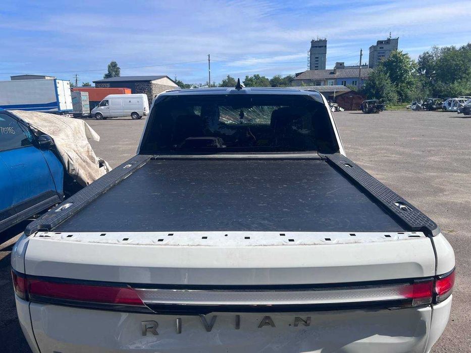 Розборка запчастини розбірка RIVIAN R1T разборка