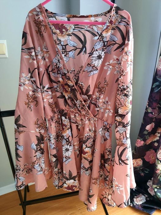 Sukienka boho w kwiaty kopertowa asymetryczna Shein rozmiar S-36