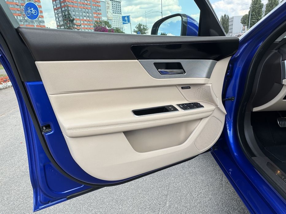 JAGUAR XF 2016р.в. Офіційна 2.0d ,Один власник з салона