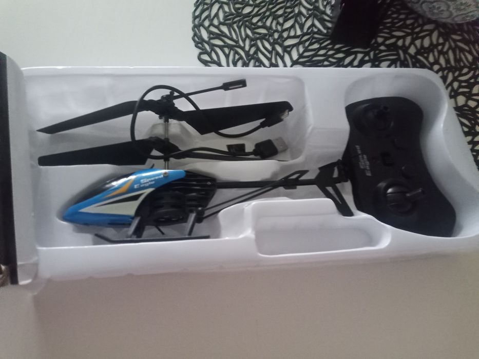 Sterowany helikopter stan bardzo dobry