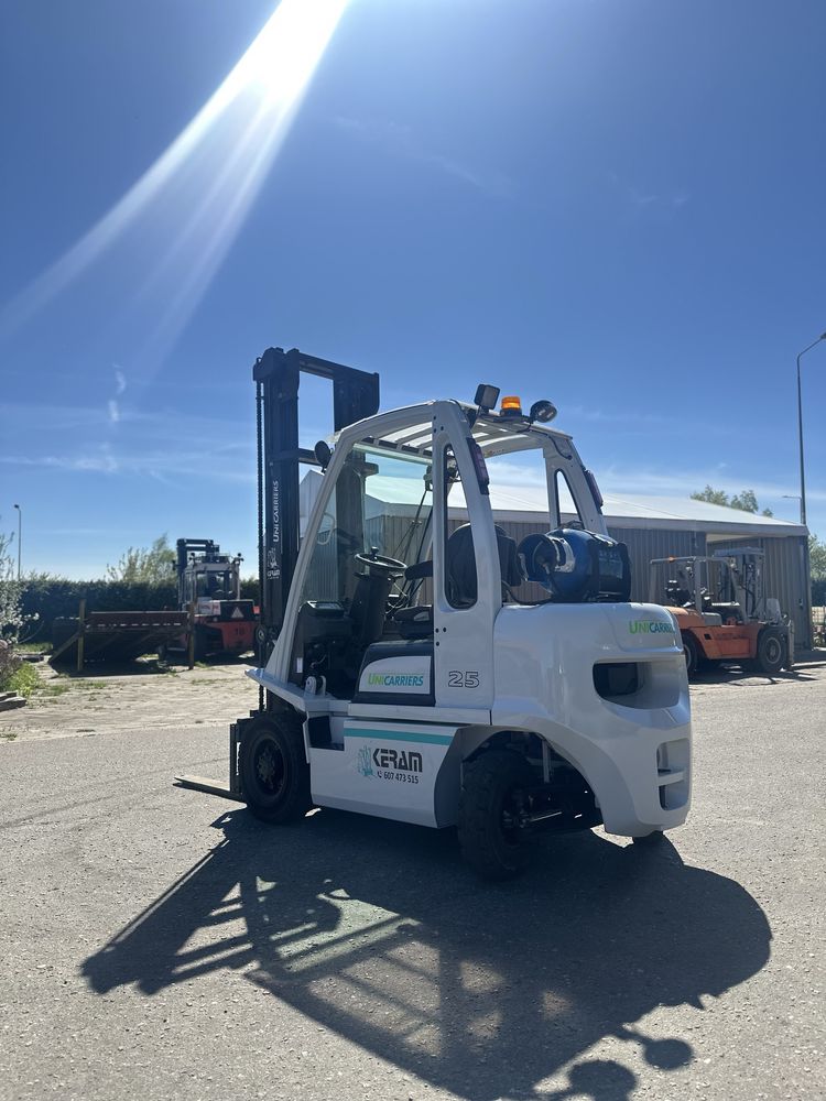 Wózek widłowy Nissan 2500 kg UniCarriers 2018 r idealny stan !