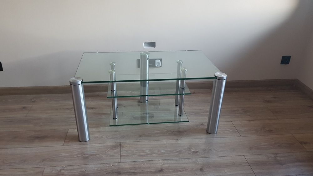 Stolik szklany pod telewizor