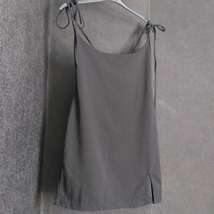 Легке платячко з розрізом