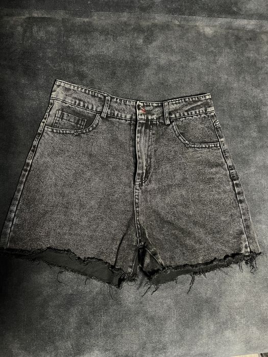 Жіночі джинсові шорти