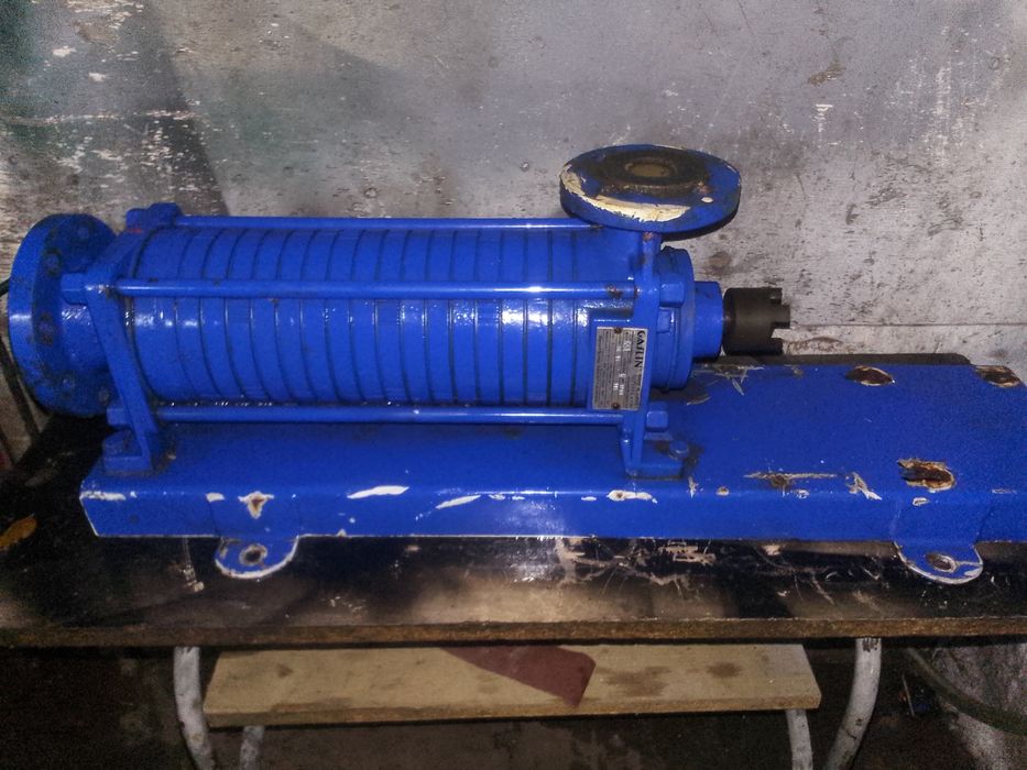 Насос для газовой заправки пропан  в идеальном состоянии  15 000 гр