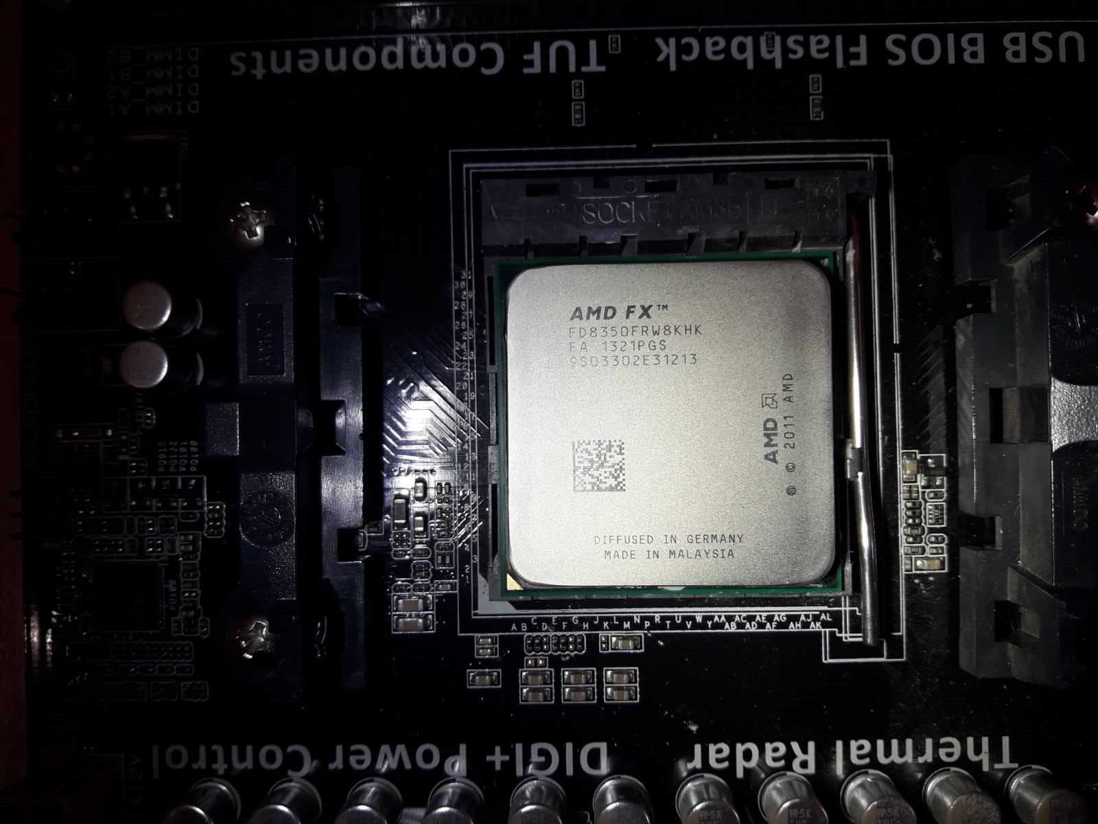 Комплект ASUS материнская плата, видеокарта, процессор AMD.