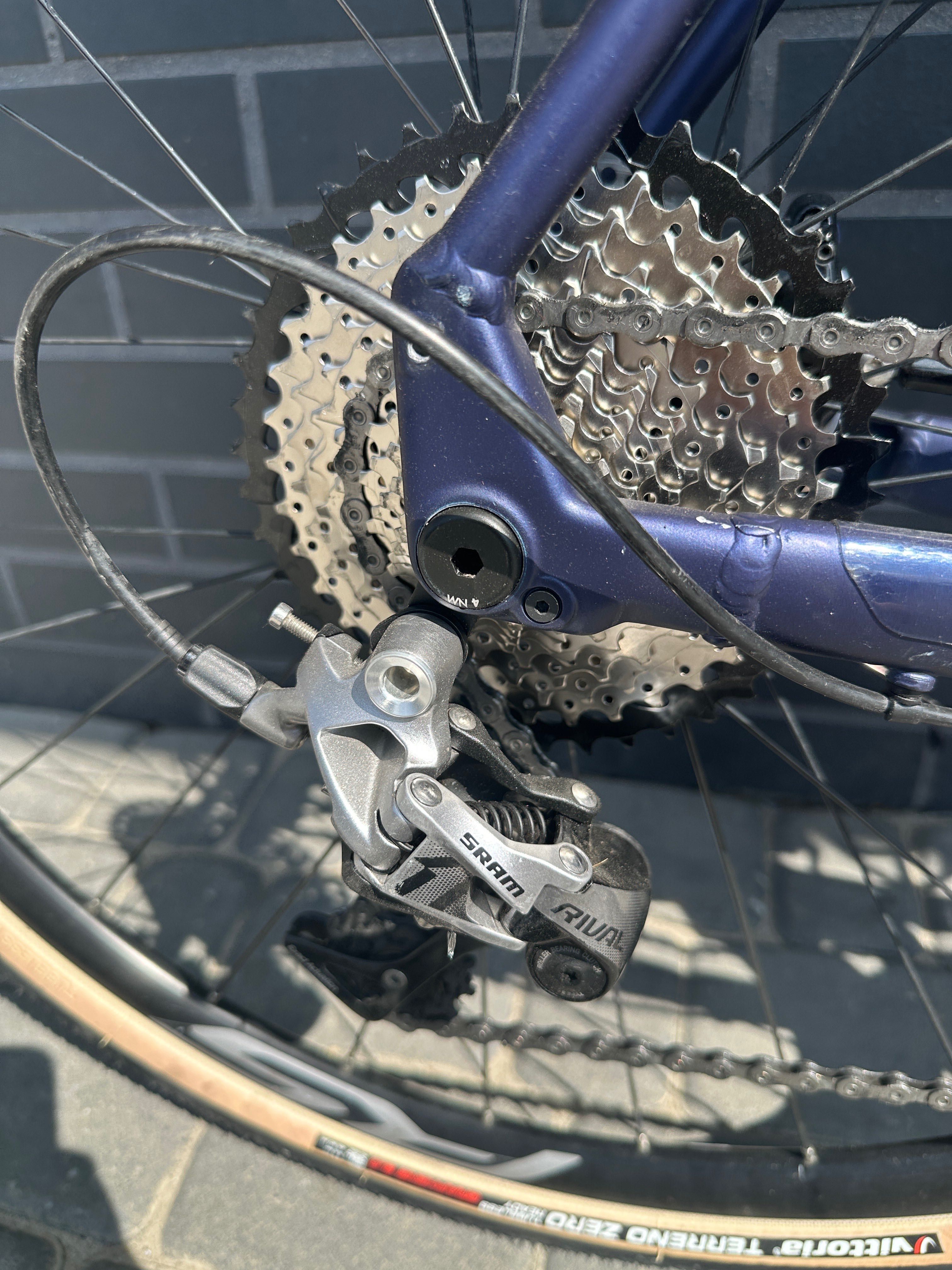 Orbea Terra h30 D gravel sram grx super stan