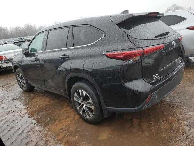 Toyota Highlander XLE 2021_