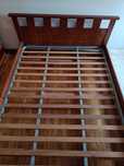 Cama de casal Saint-Clair com estrado