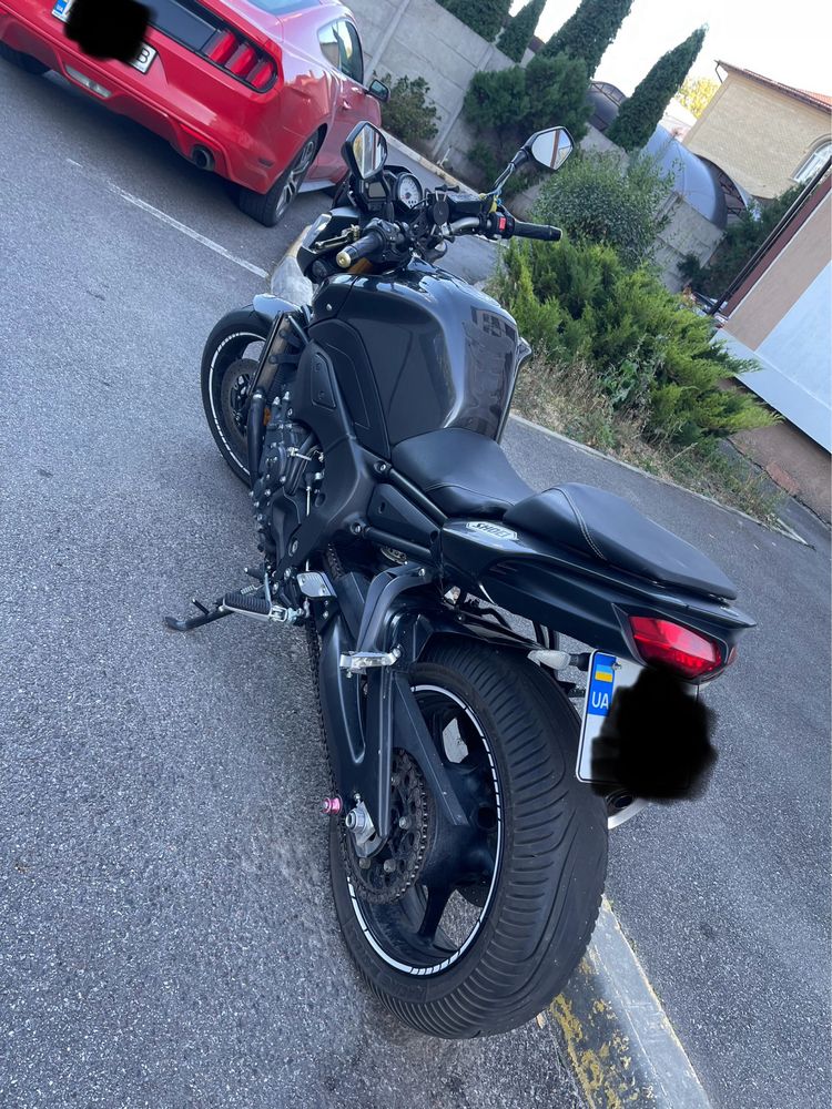 Продам Yamaha FZ 800