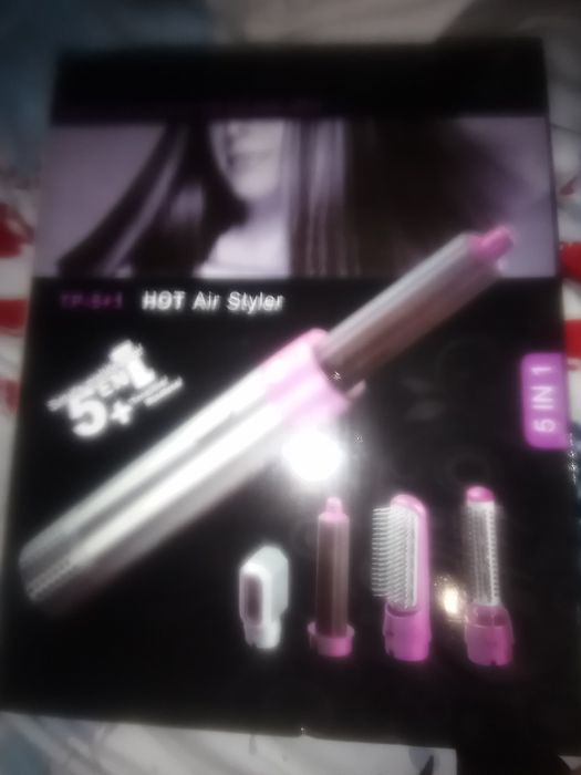 Продам не дорого новый фен 5 в 1.