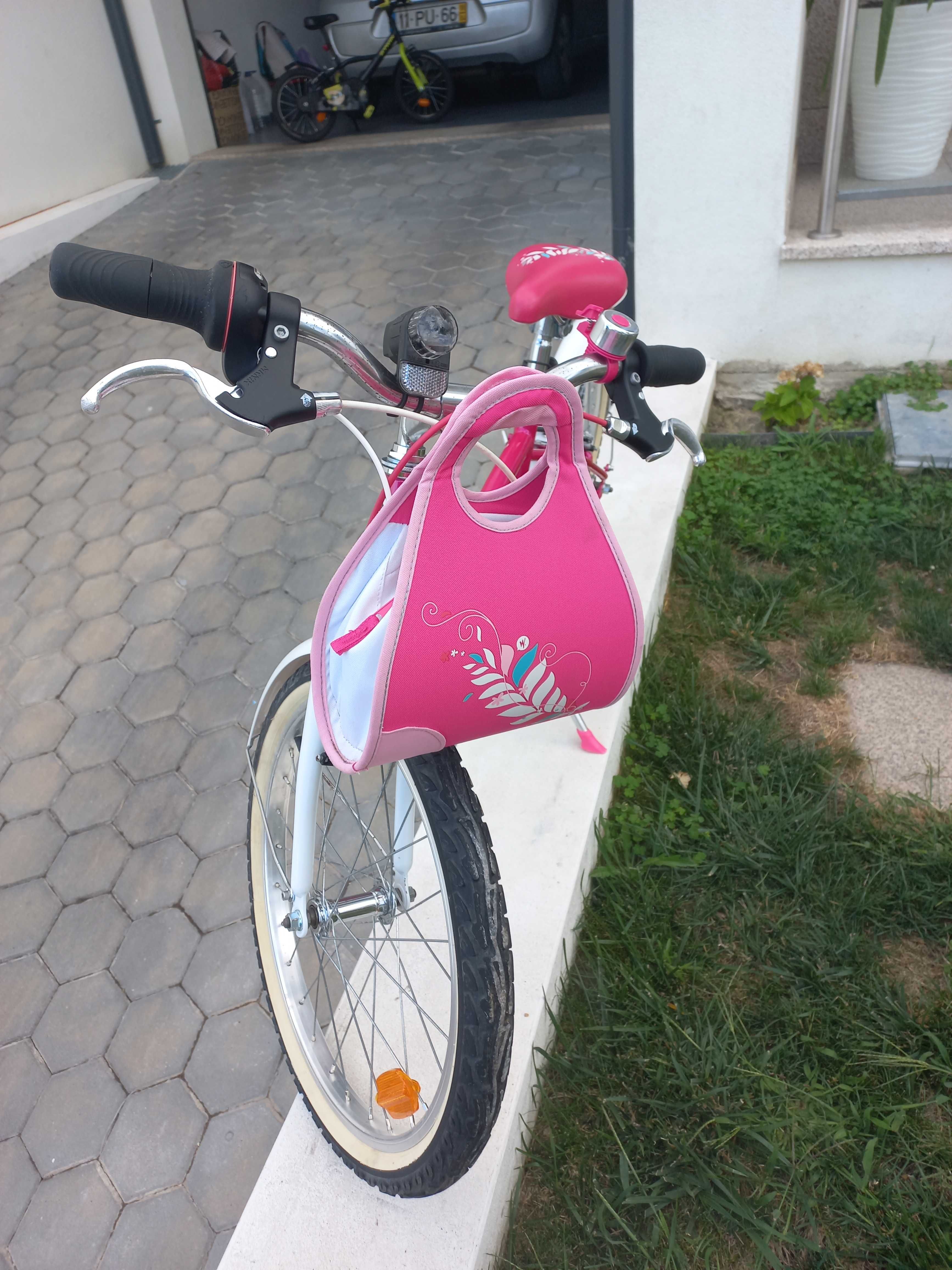 Bicicleta menina roda 20