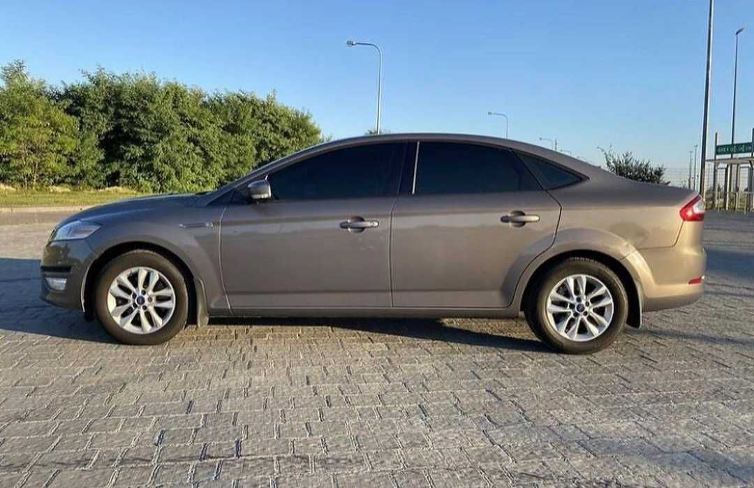 Автомобіль Ford Mondeo 2011.  1.6 Ecoboost бензин