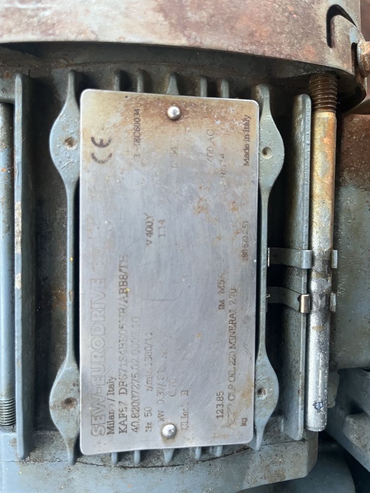 Silnik SEW EURODRIVE z przekładnią