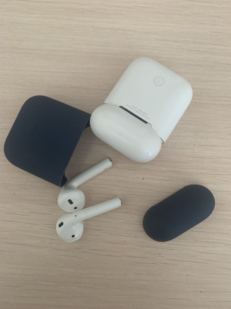 Навушники Apple AirPods 2 В хорошому стані