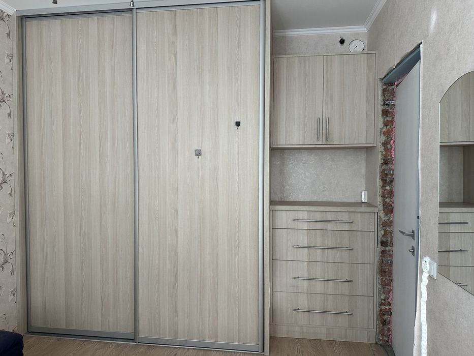 Шафа купе комод ліжко спальня лот