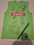 Camisola oficial de treino autografada pelis jogadores  mundial 2012