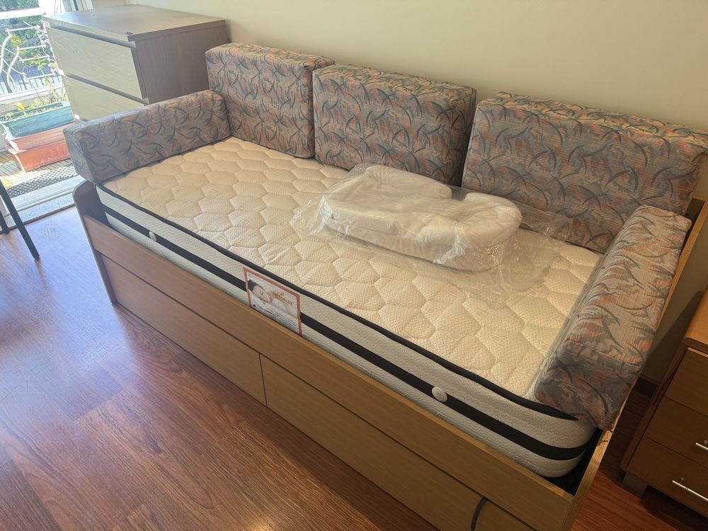 Sofá-Cama com muita arrumação