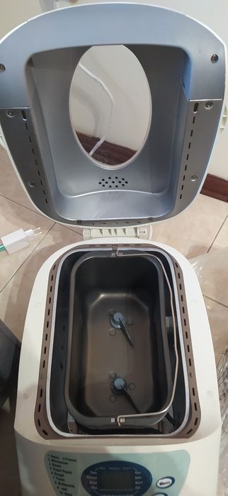 Máquina de cozer pão