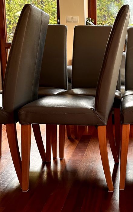 Zestaw mebli skórzanych do salonu - sofa/kanapa, puf i 8 krzeseł