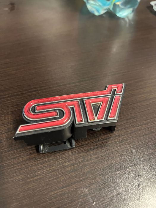 Znaczek Subaru STI