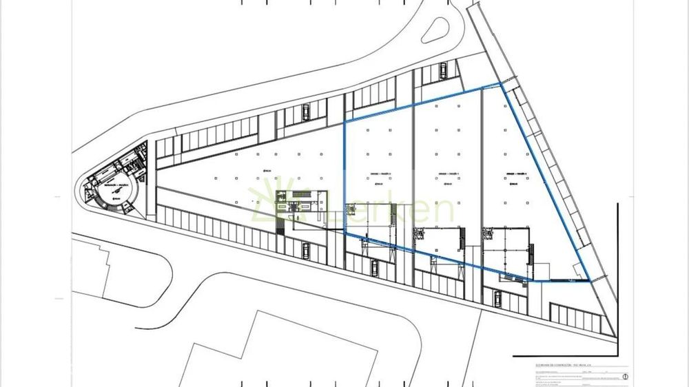 Armazém para venda  ou arrendamento | Zona Industrial de Santo Tirso