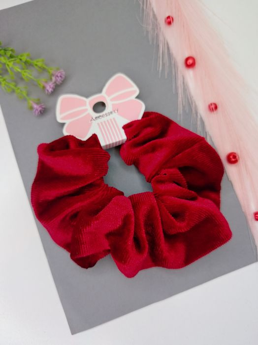 Nowa - Elegancka Gumka Scrunchie Welurowy Efekt Czerwień