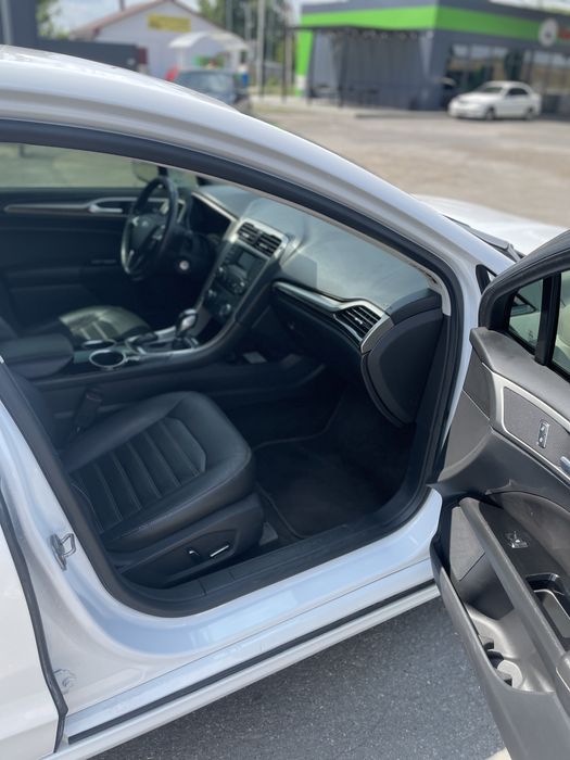 Форд фюжен.