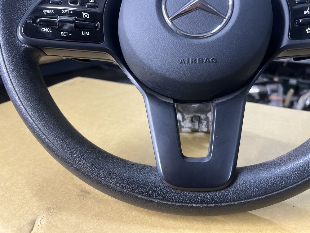 Руль мультируль рулевое колесо Mercedes Sprinter w907 w910 2018 2023