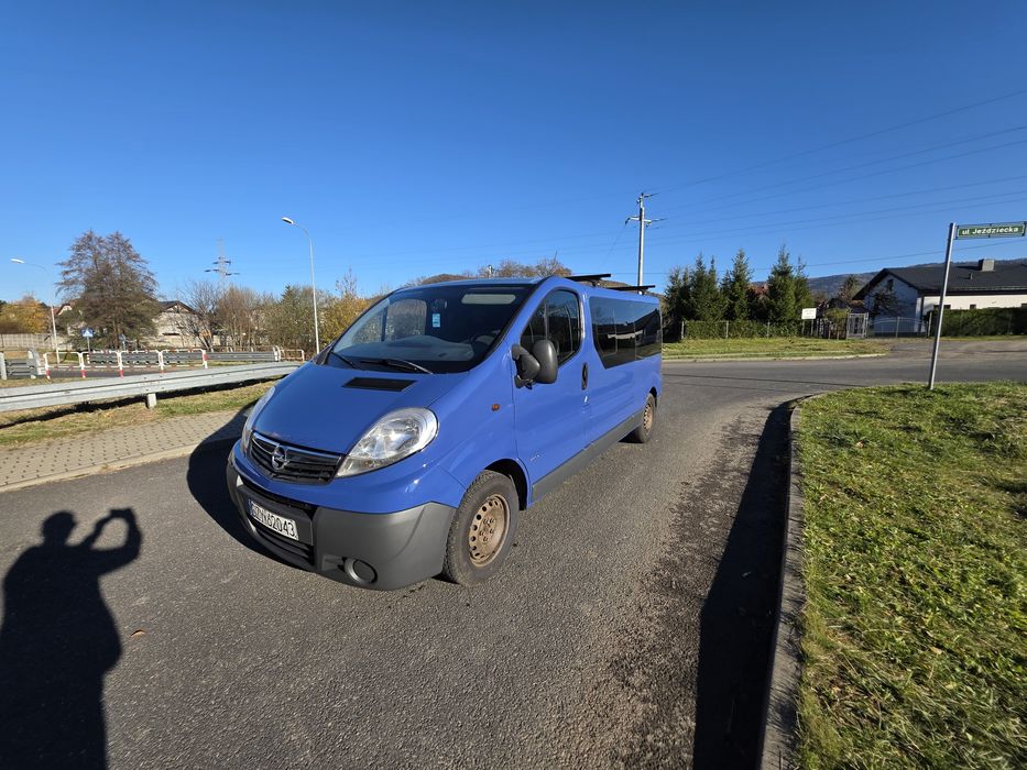 Opel Vivaro 2014r 2.0 D 9 osób