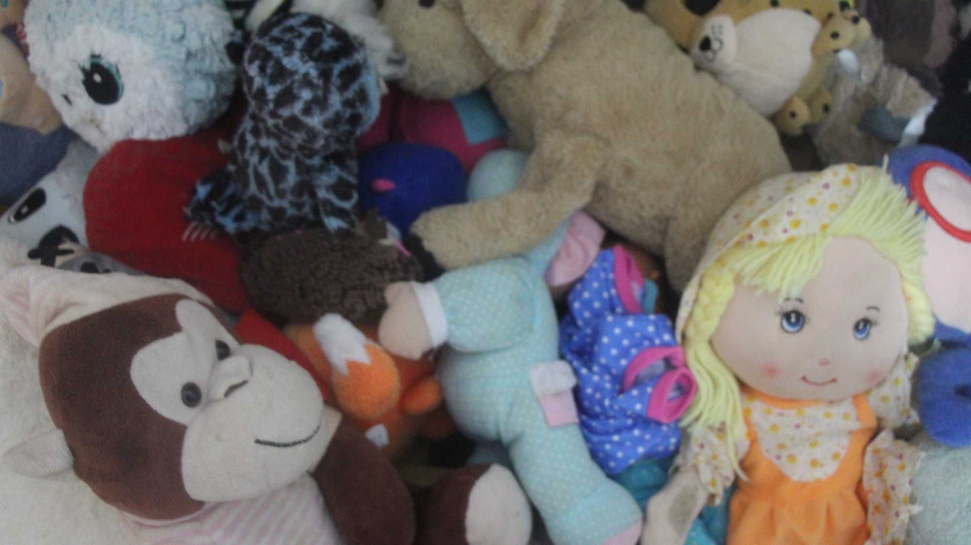 32 peluches para criança