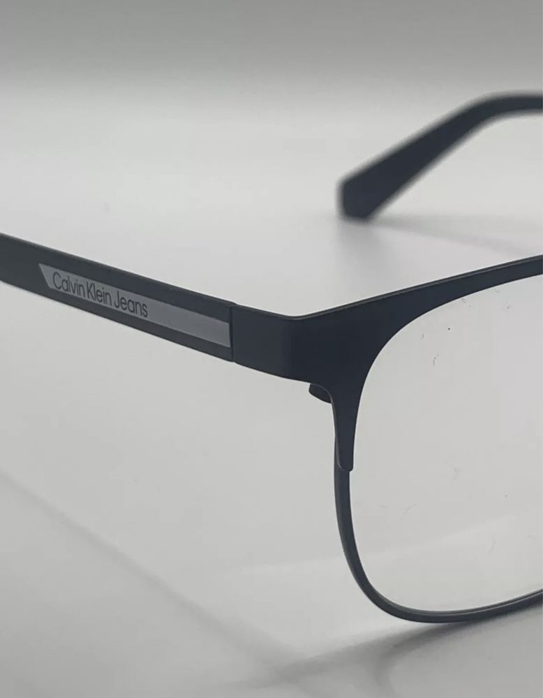 Oculos Calvin Kleim