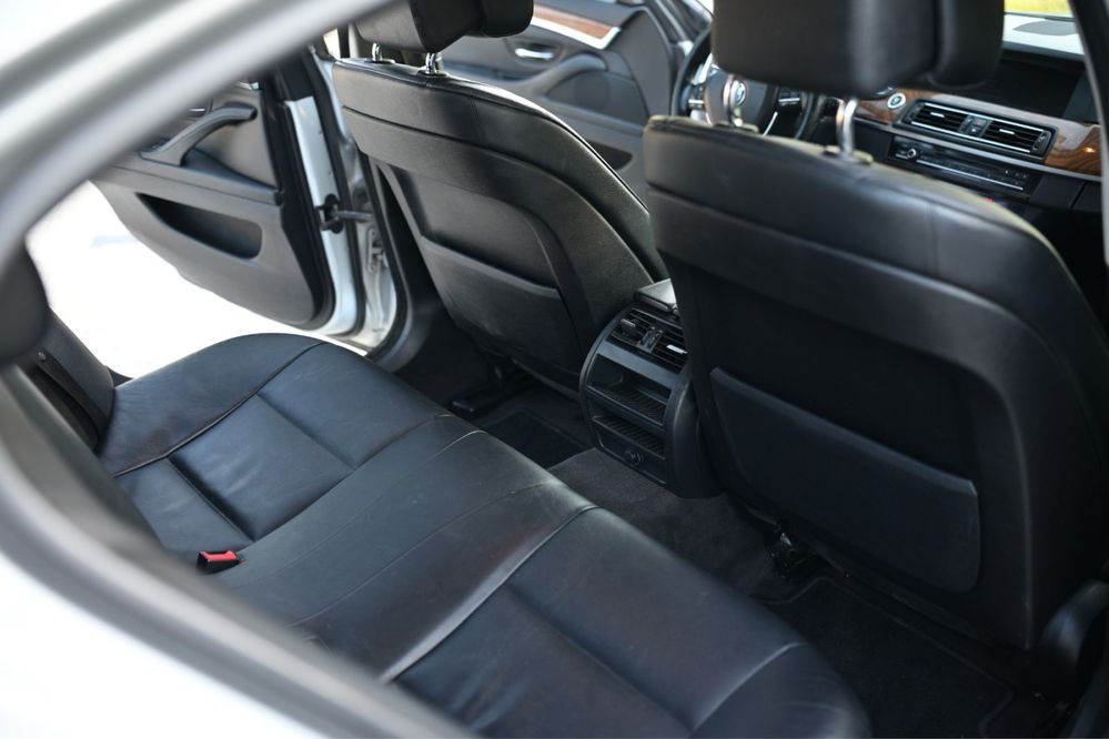 Bmw f10 3.0 2010 kamera cofania,podgrzewane fotele,bluetooth 334 konie
