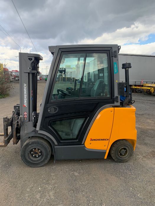 Jungheinrich TFG320s