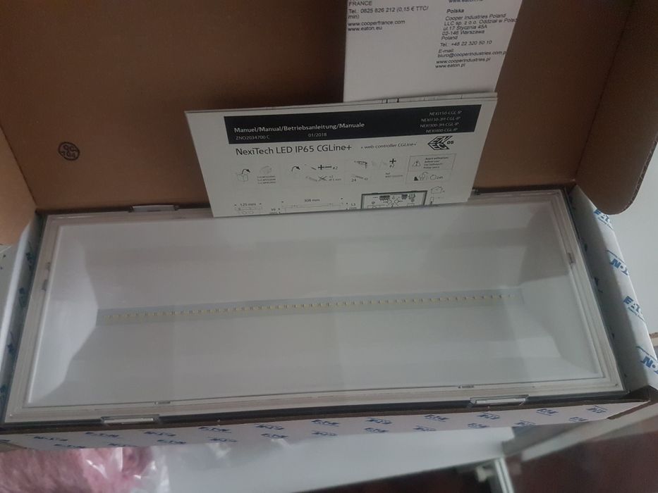 Luminaria saida de emergencia nova eaton