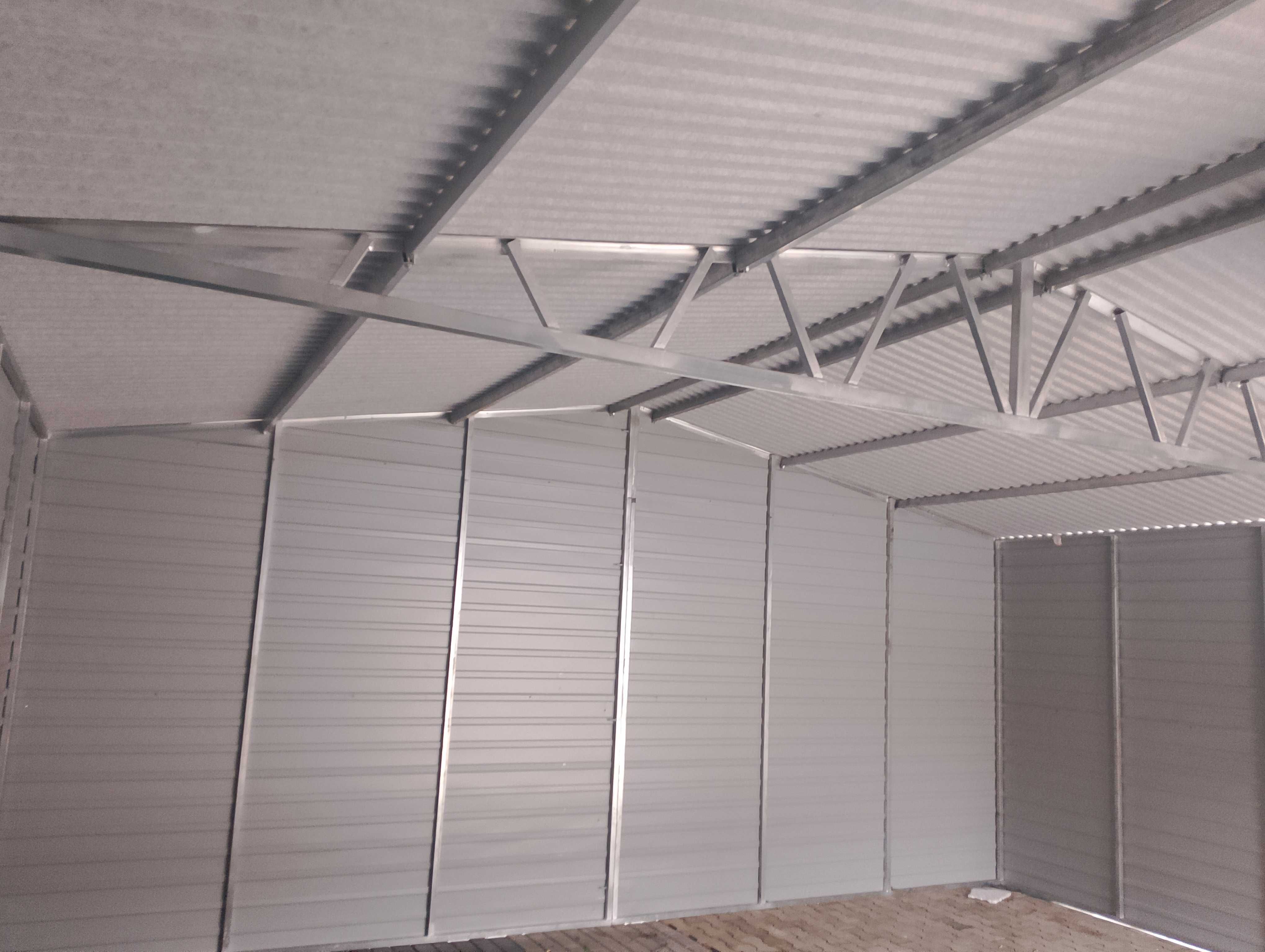 Garaż blaszany 6x5 w kolorze drewnopodobnym , dach dwuspadowy o cynk