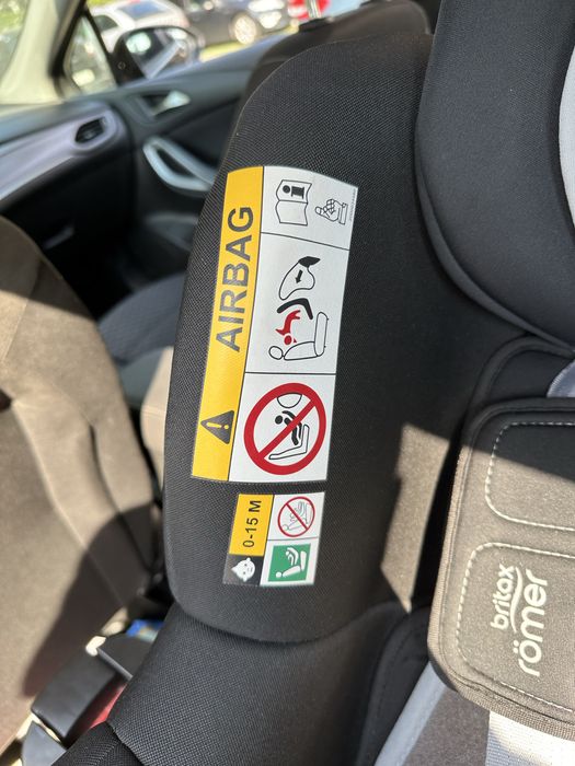 Britax Romer dualfix m i-size czarny